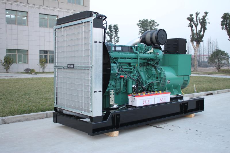 哈爾濱用戶采購的1000KW康明斯柴油發電機組安裝現場！