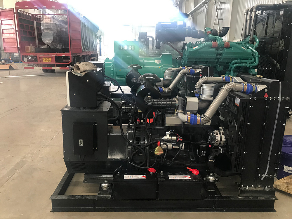 一臺玉柴800千瓦柴油發(fā)電機組出貨，其余貨源待發(fā)貨